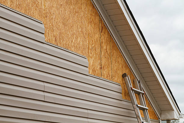 24/7 Emergency Vinyl Siding experts in Rappahannock Academy, VA
